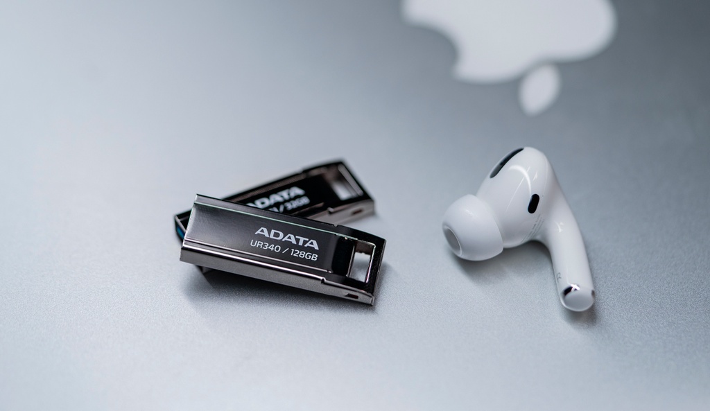 ADATA UR340 64GB USB minnislykill, Metal svartur - image 11 [4225fa1724]