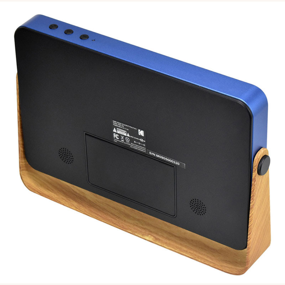 Kodak RWF-108H 10" WiFi stafrænn myndarammi með rafhlöðu, sjávarblár á viðarstandi - image 15 [1dbc3e167d]