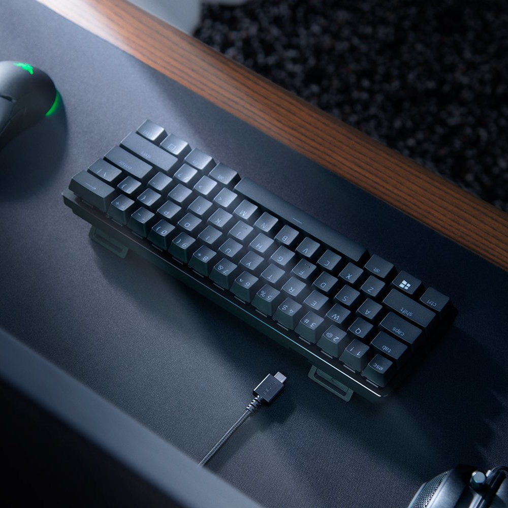 Razer Huntsman Mini 60% RGB leikjalyklaborð, Fj.bláir optical svissar, Nordic, Svart - image 9 [9a60026af2]