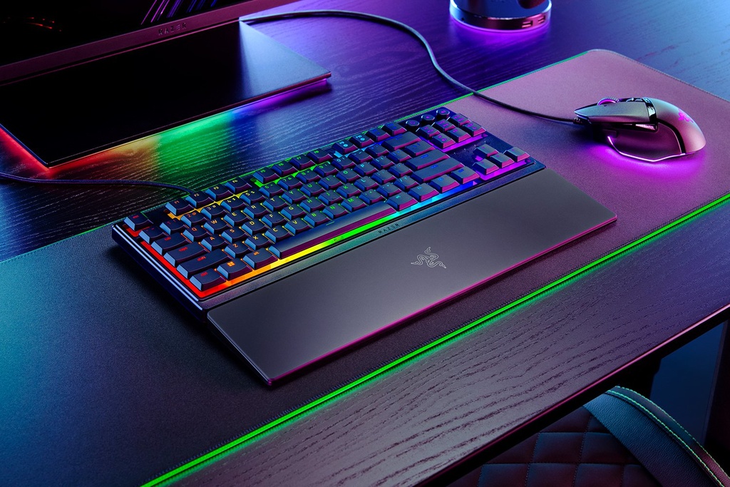 Razer Ornata V3 TKL RGB leikjalyklaborð, lyklaborðsrenning, Mecha-Membrane, Nordic, Svart - image 5 [7d50f6eaa8]