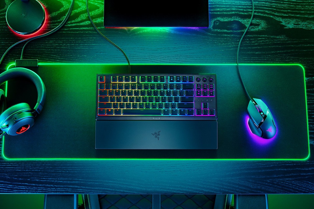 Razer Ornata V3 TKL RGB leikjalyklaborð, lyklaborðsrenning, Mecha-Membrane, Nordic, Svart - image 7 [3c8ea38fb5]