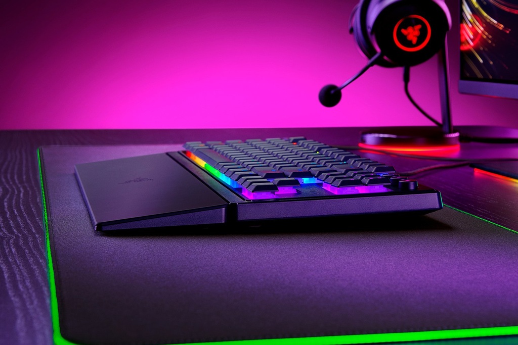 Razer Ornata V3 TKL RGB leikjalyklaborð, lyklaborðsrenning, Mecha-Membrane, Nordic, Svart - image 9 [d08d6b6a2f]