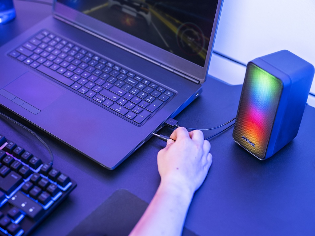 Trust GXT 611 Wezz RGB 2.0 hátalarar. Svartir - image 13 [48e2077a9a]