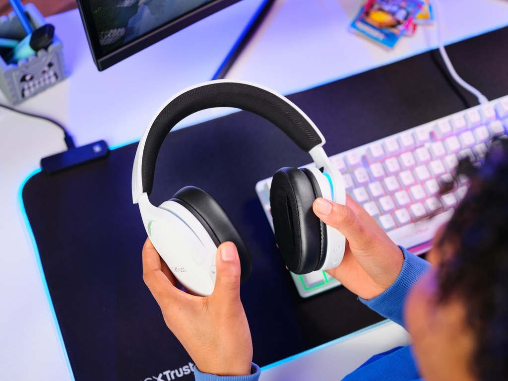 Trust GXT 491 Fayzo 7.1 þráðlaus leikjaheyrnartól fyrir PS5, PC og Switch, hvít - image 19 [08d1775efb]