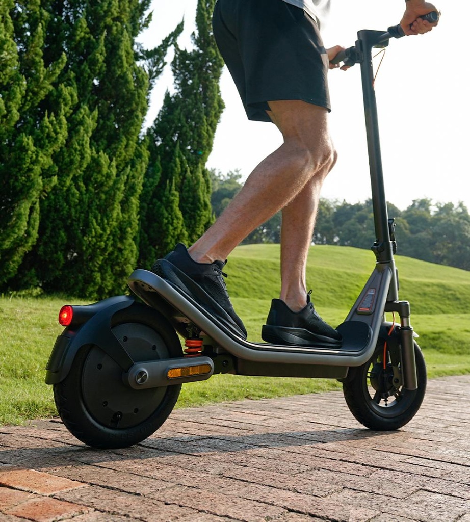 Xiaomi Mi Scooter 6 20km/klst rafmagnshlaupahjól, svart - image 3 [771e9cc3a4]